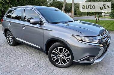 Mitsubishi Outlander 2017 ULTIMATE 2.4 2016