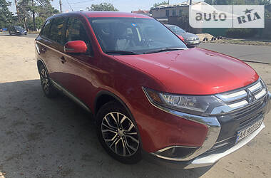 Mitsubishi Outlander se 2015