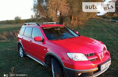 Mitsubishi Outlander  2004