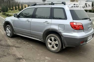 Mitsubishi Outlander  2005