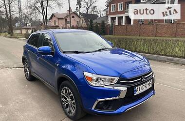 Mitsubishi Outlander 4WD 2017