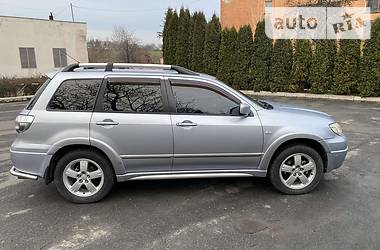 Mitsubishi Outlander  2005