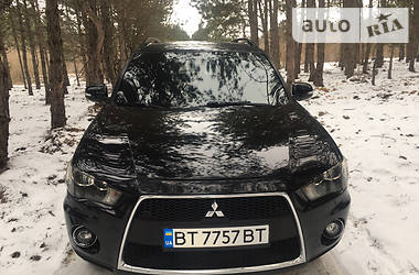 Mitsubishi Outlander  2012