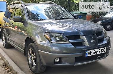 Mitsubishi Outlander  2004