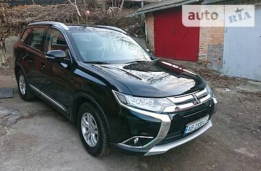 Mitsubishi Outlander  2016