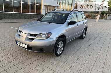 Mitsubishi Outlander  2003