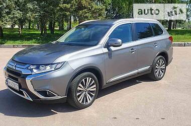 Mitsubishi Outlander SEL 2.4 4WD  2019