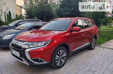 Mitsubishi Outlander se 2019