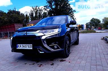 Mitsubishi Outlander  2017