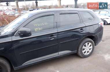 Mitsubishi Outlander  2013