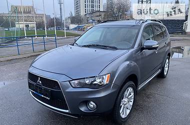 Mitsubishi Outlander  Xl 2011