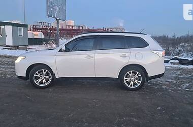 Mitsubishi Outlander Instyle 2012