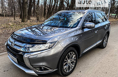 Mitsubishi Outlander INTENSE 4WD 2017