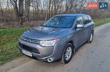 Mitsubishi Outlander  2013