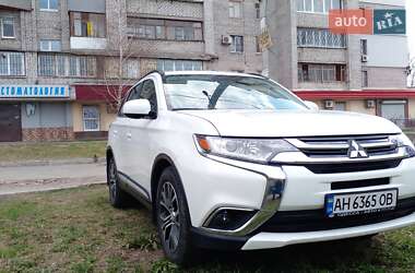 Mitsubishi Outlander  2015