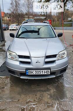 Mitsubishi Outlander  2006