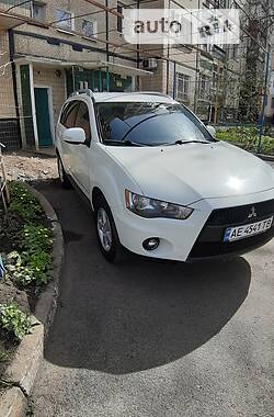 Mitsubishi Outlander  2010