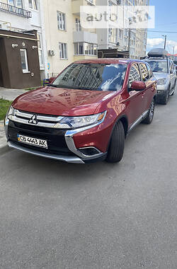 Mitsubishi Outlander  2016