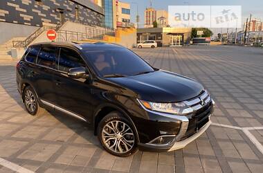 Mitsubishi Outlander SEL 2017