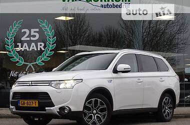 Mitsubishi Outlander  2015