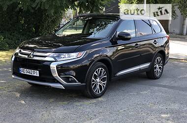 Mitsubishi Outlander SEL 2016