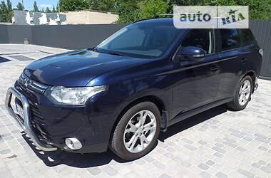 Mitsubishi Outlander  2013