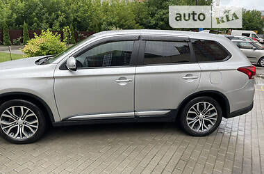 Mitsubishi Outlander  2018