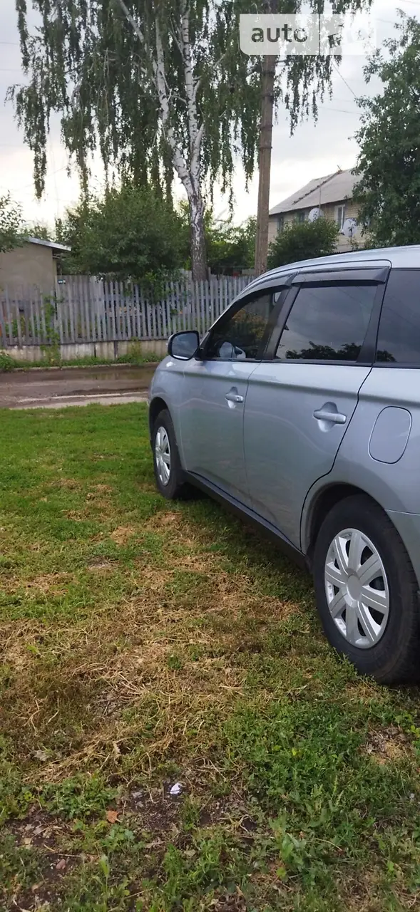 2013 Mitsubishi Outlander - мініатюра 3
