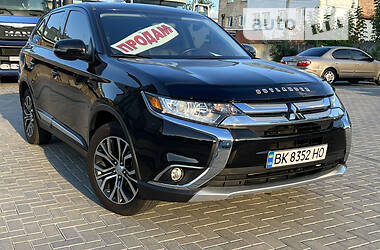 Mitsubishi Outlander SE 2015