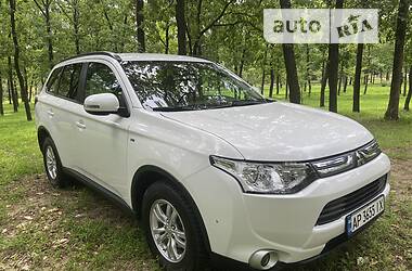 Mitsubishi Outlander  2015