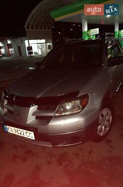 Mitsubishi Outlander  2004