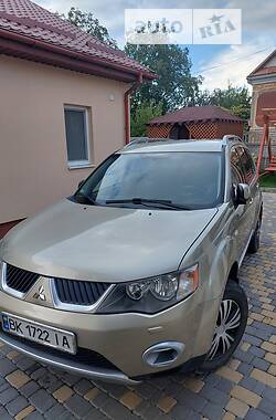 Mitsubishi Outlander  2007