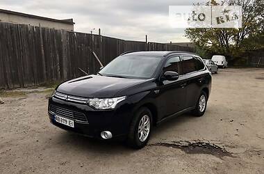 Mitsubishi Outlander  2014