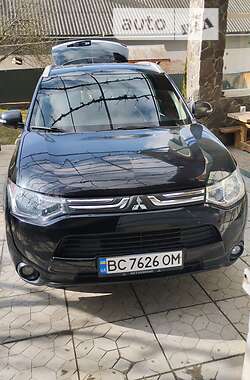 Mitsubishi Outlander  2013