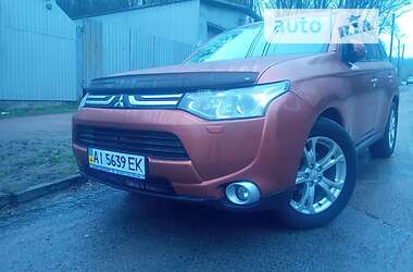 Mitsubishi Outlander ULTIMATE 2.4  4WD  2013