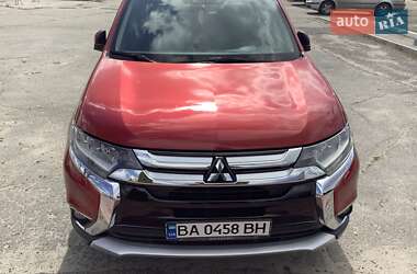 Mitsubishi Outlander  2016