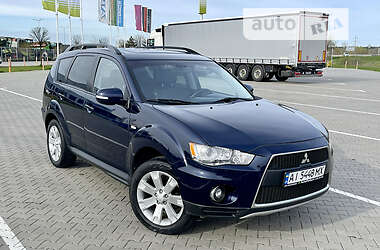 Mitsubishi Outlander  2011