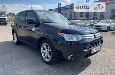 Mitsubishi Outlander  2014