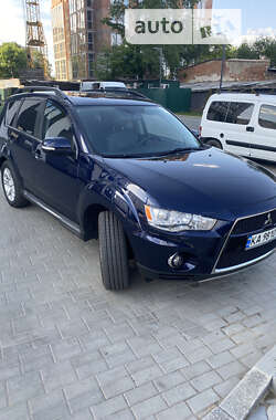 Mitsubishi Outlander  2011