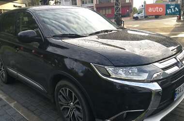 Mitsubishi Outlander  2016