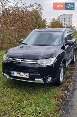 Mitsubishi Outlander  2014