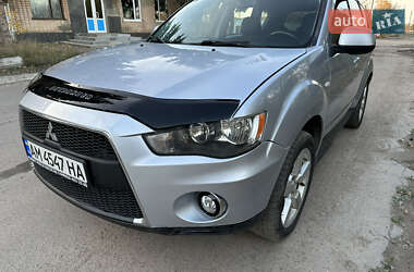Mitsubishi Outlander  2010