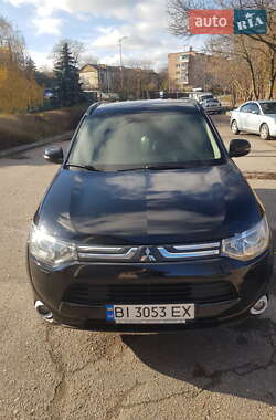 Mitsubishi Outlander  2013