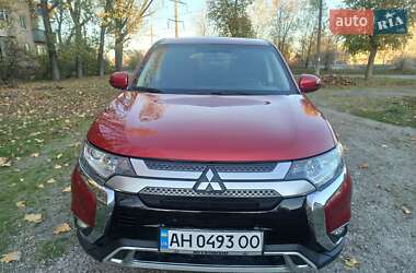 Mitsubishi Outlander  2019