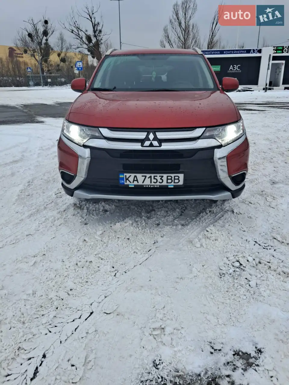 2018 Mitsubishi Outlander - фото 1