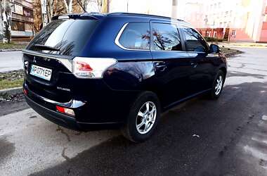 Mitsubishi Outlander  2012