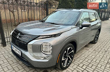 Mitsubishi Outlander  2021