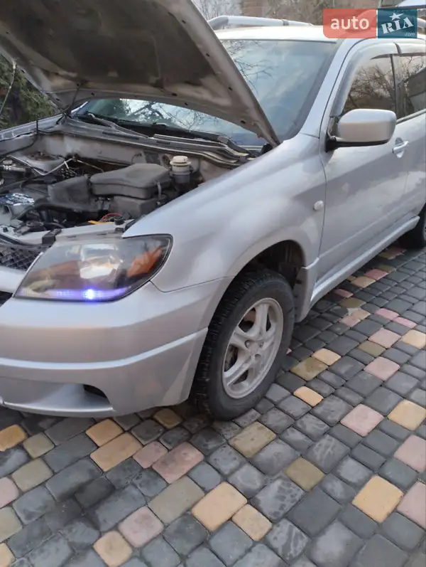 Mitsubishi Outlander 2003
