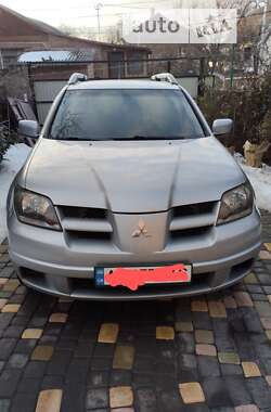 Mitsubishi Outlander  2003