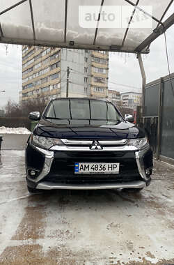 Mitsubishi Outlander  2017